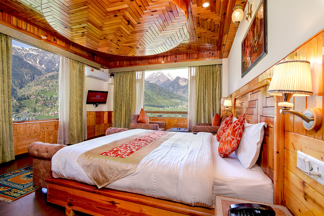 Deluxe Cottage with Balcony