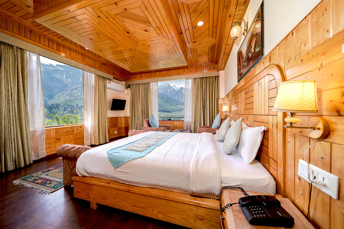 Deluxe Cottage with Balcony