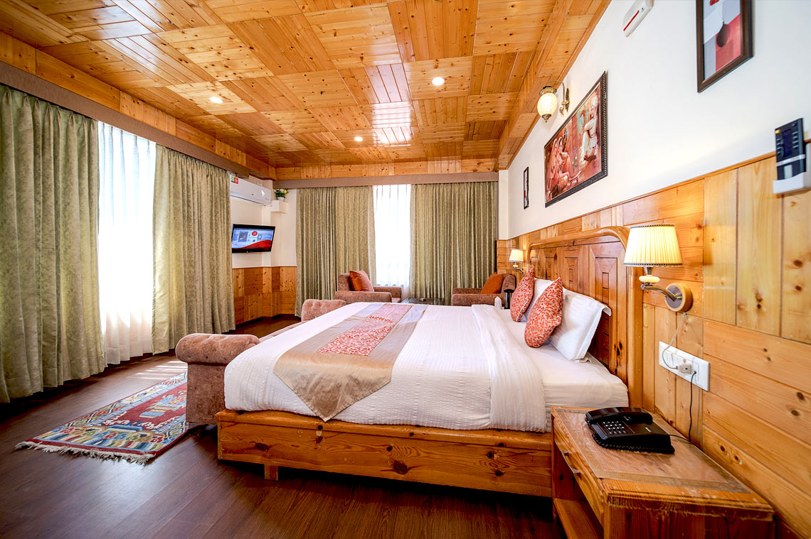 Base cottage living room luxury cottage Manali